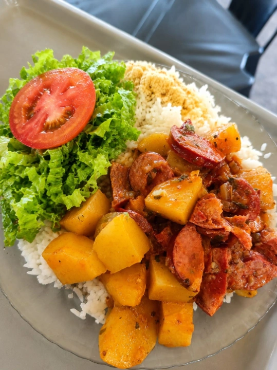 Ensopado de calabresa