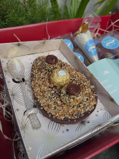 Ovo Ferrero Rocher