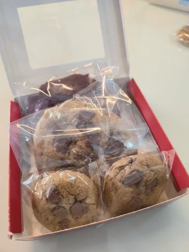 Kit Love cookies