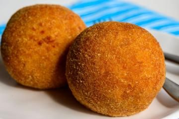 Bomba frita na hora!