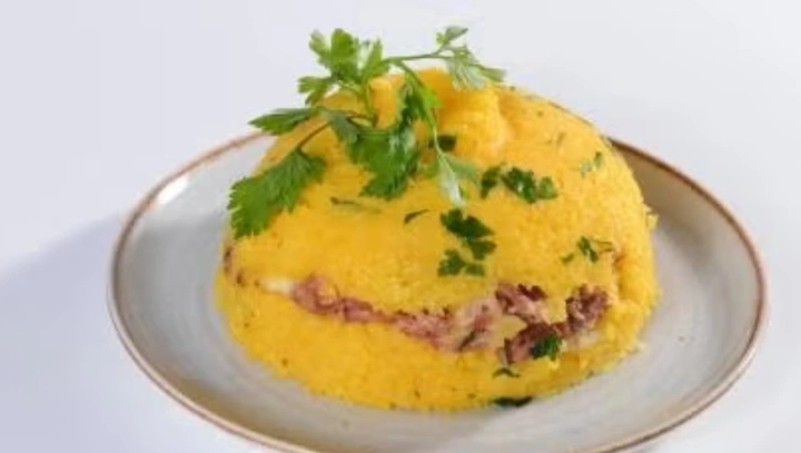 Cuscuz amarelo 