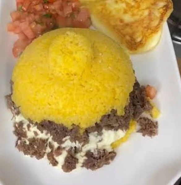 Cuscuz amarelo 