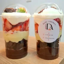 Copo Morango com Brownie 