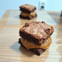 Brownie doce de leite